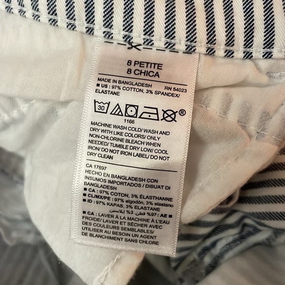 Old Navy Pixie Chino Railroad‎ Stripe Petite Pants - Picture 9 of 10